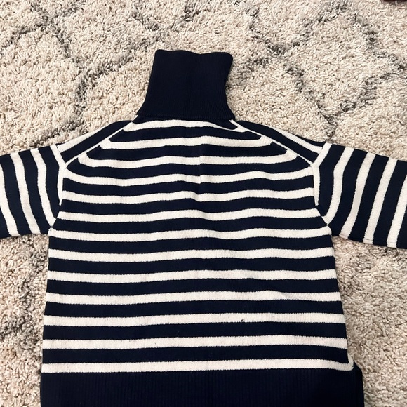 Aritzia Limited Edition Overseas Sweater - Picture 4 of 4